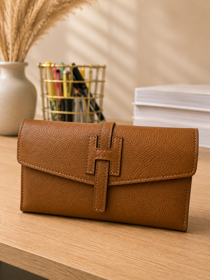 Portefeuille bandoulière Capri Miss-Terre cognac cuir grainé fermoir H