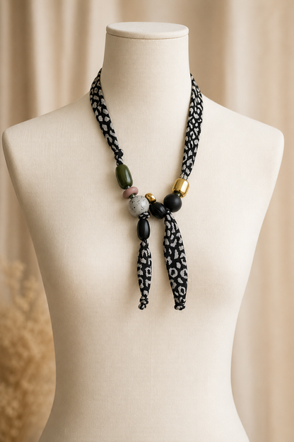 Collier Tissu Léopard Perles Femme | Bijou Moderne Original