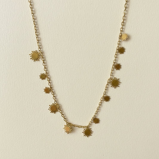 Collier multi-breloques soleil Ikita – Acier inoxydable doré